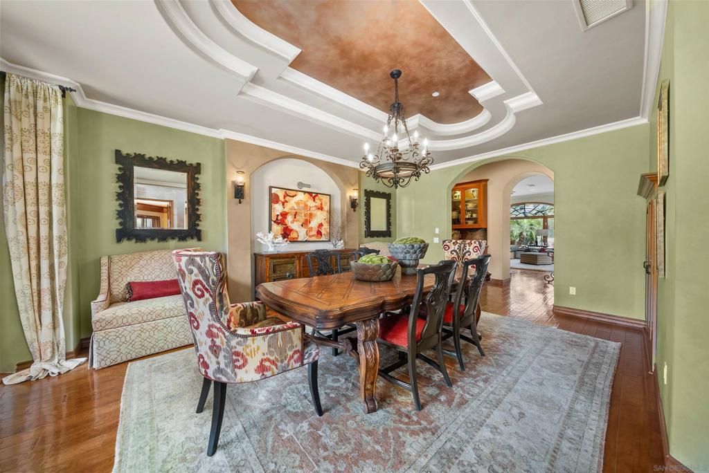 Chandelier, Dining room, Interior, Recessed Lighting, Wood Texture Flooring