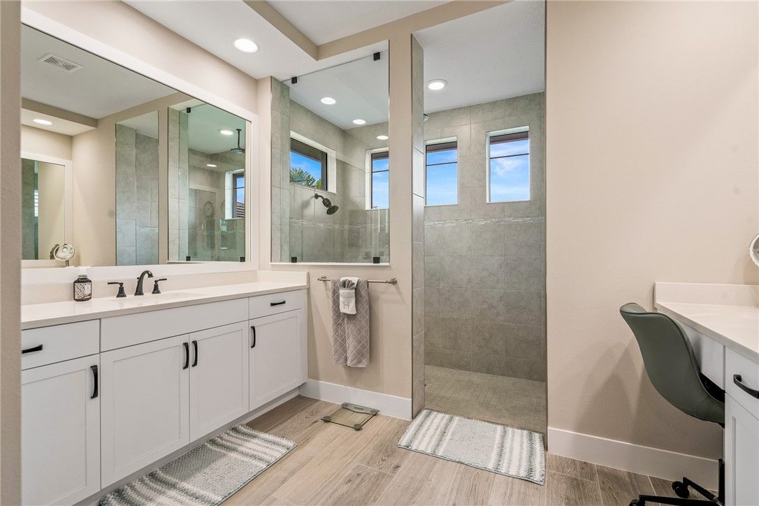 Bathroom, Interior, Recessed Lighting, Wood Texture Flooring