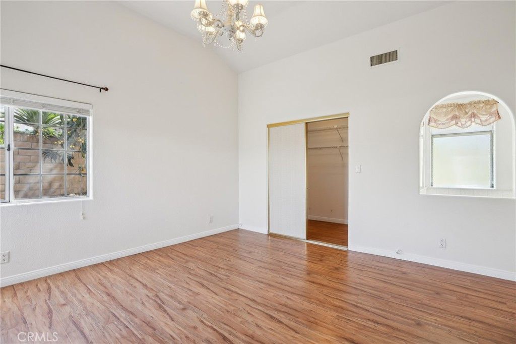Chandelier, Empty room, Interior, Wood Texture Flooring