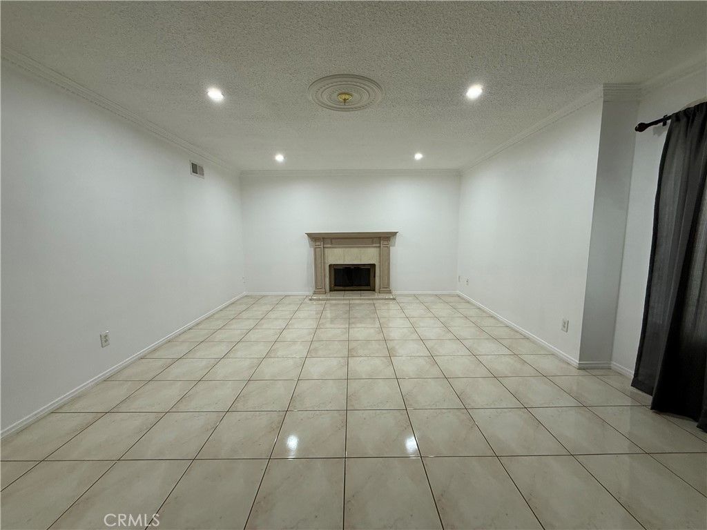 Empty room, Fireplace, Interior, Recessed Lighting