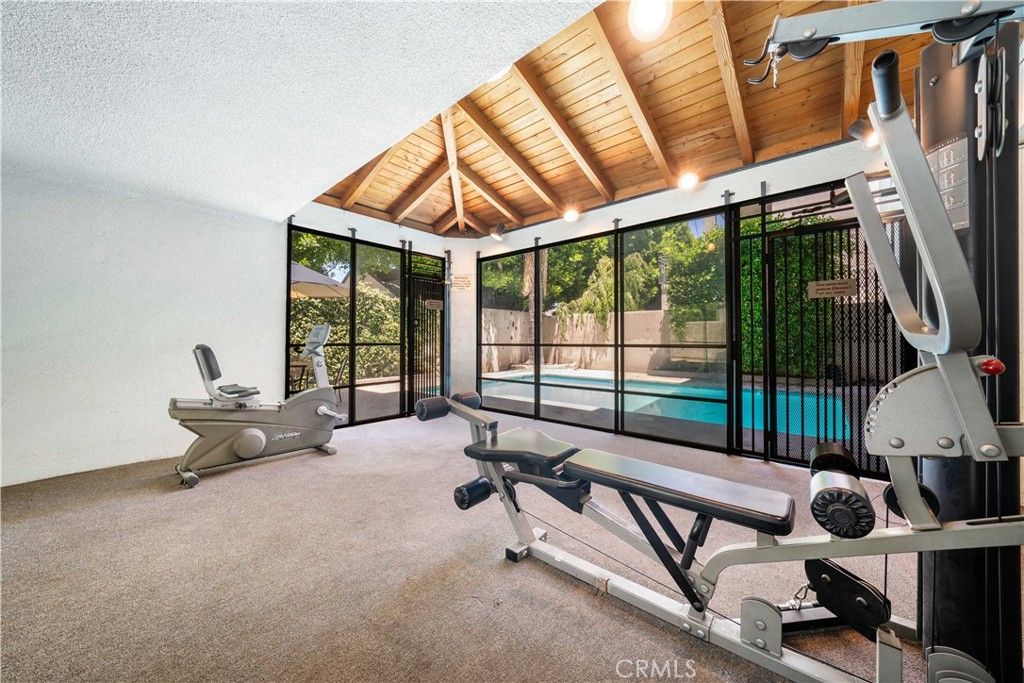 Fitness Equipment, Interior, Wooden Beams, Wooden Ceilings