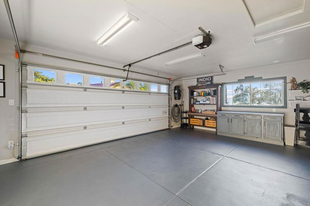 Garage, Interior