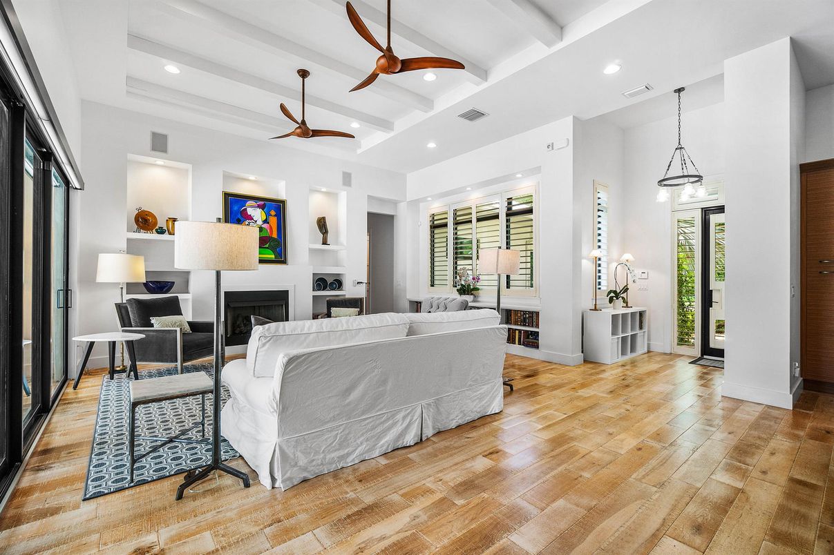 Fireplace, Interior, Living room, Pendant Lights, Recessed Lighting, Wood Texture Flooring