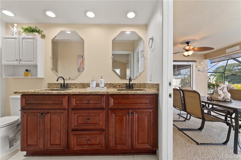 Bathroom, Dining room, Dual Sink Vanities, Interior, Recessed Lighting