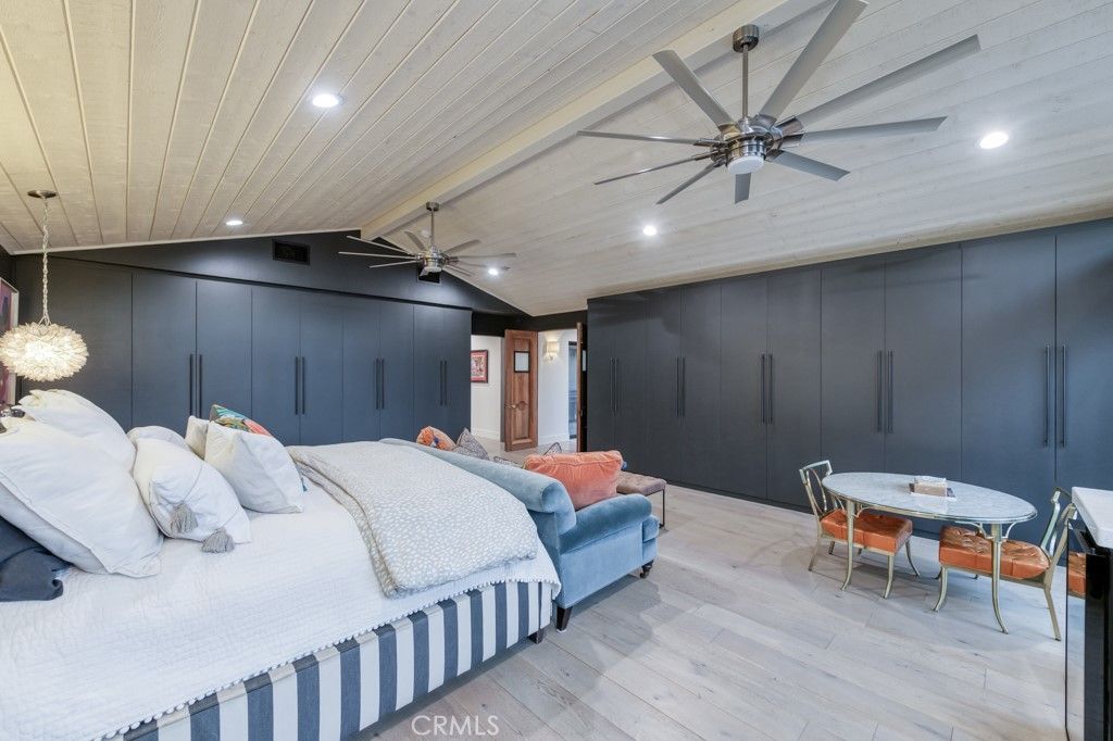 Bedroom, Dining room, Interior, Recessed Lighting, Wood Texture Flooring