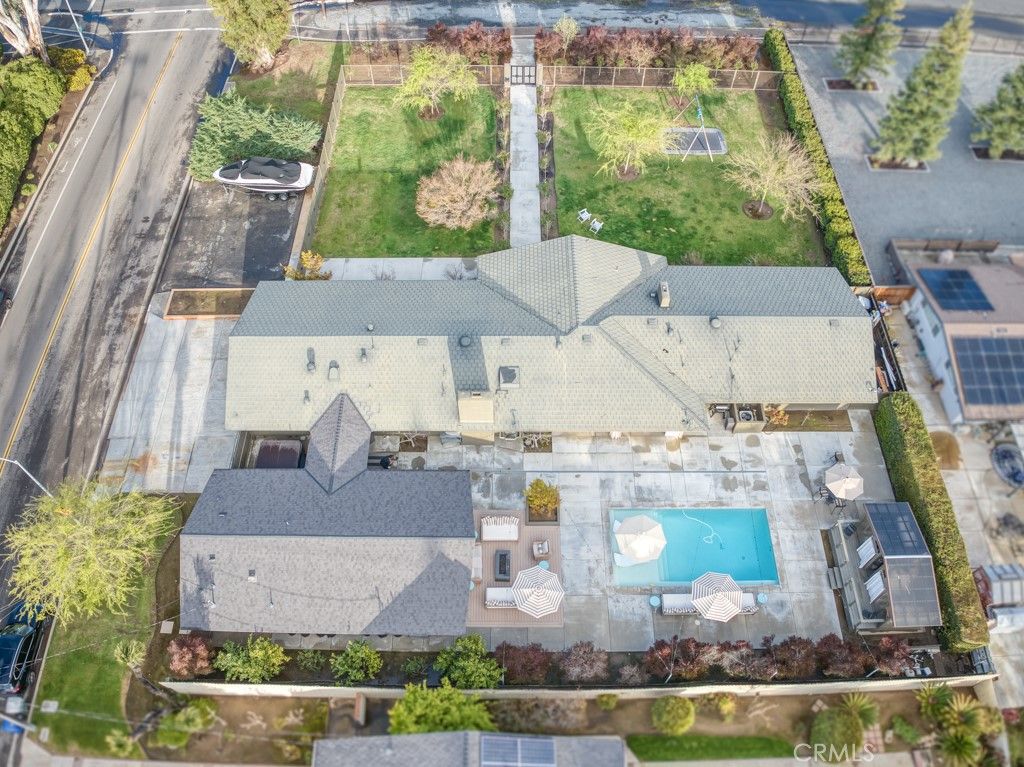 Exterior, Drone