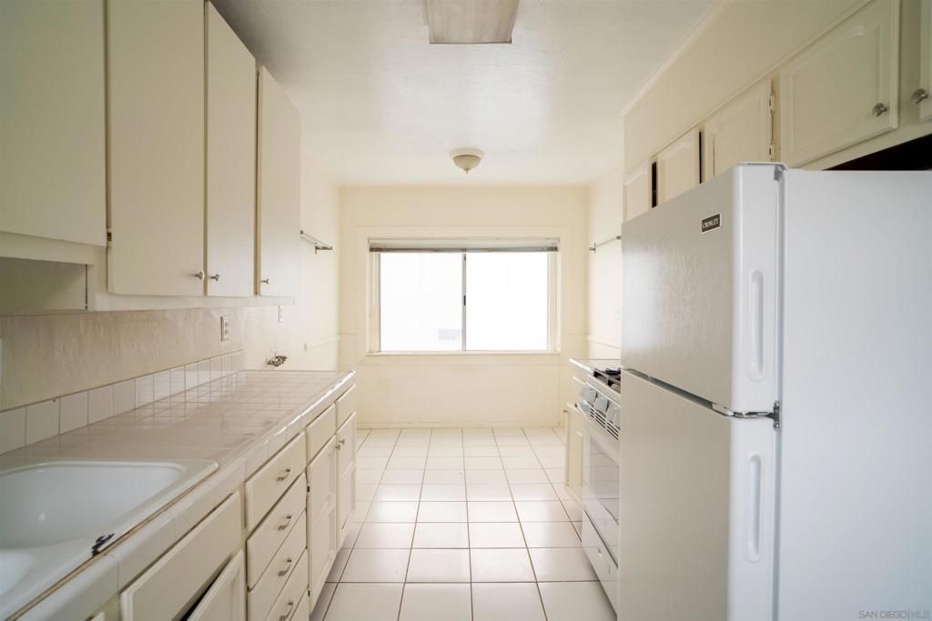 Interior, Kitchen, Tile Countertops