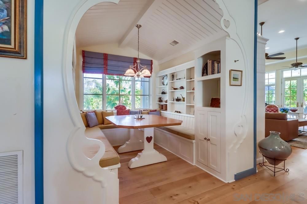 Chandelier, Dining room, Interior, Pendant Lights, Recessed Lighting, Wood Texture Flooring