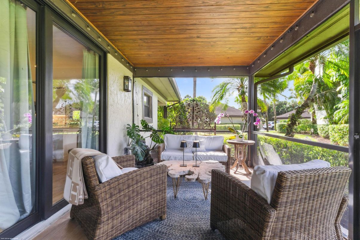 Interior, Living room, Sun Room, Wooden Ceilings