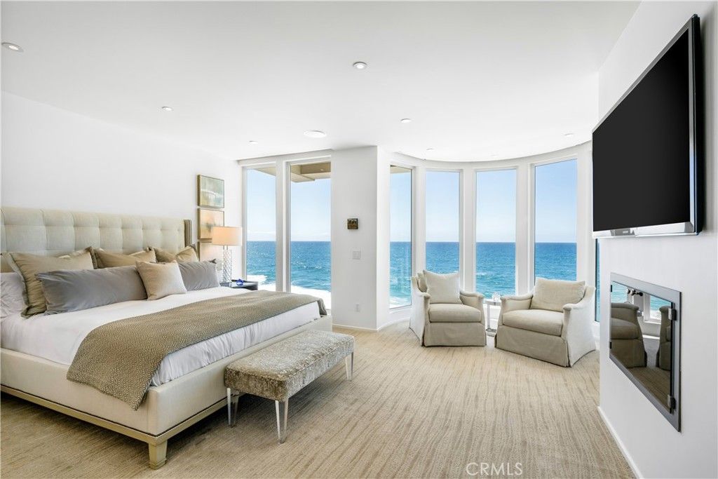 Bedroom, Interior, Recessed Lighting, Water