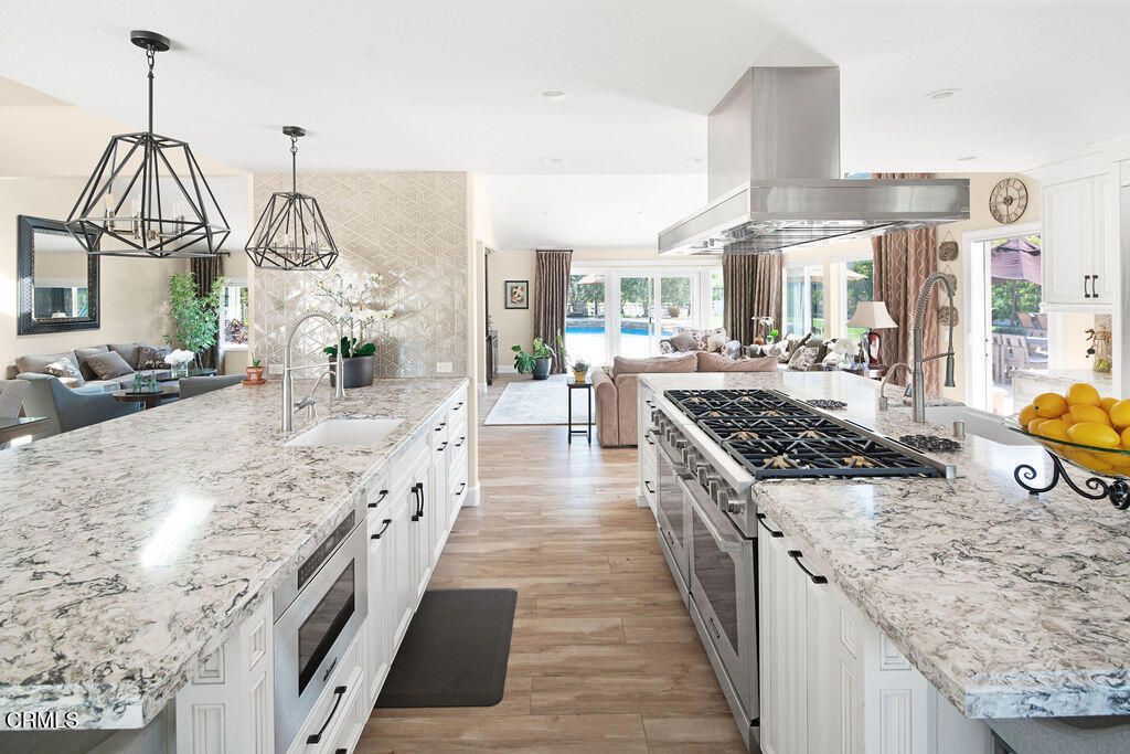 Interior, Kitchen, Living room, Pendant Lights, Recessed Lighting, Stainless Steel Appliances, Wood Texture Flooring