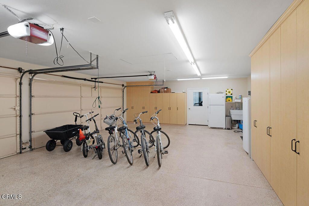 Garage, Interior