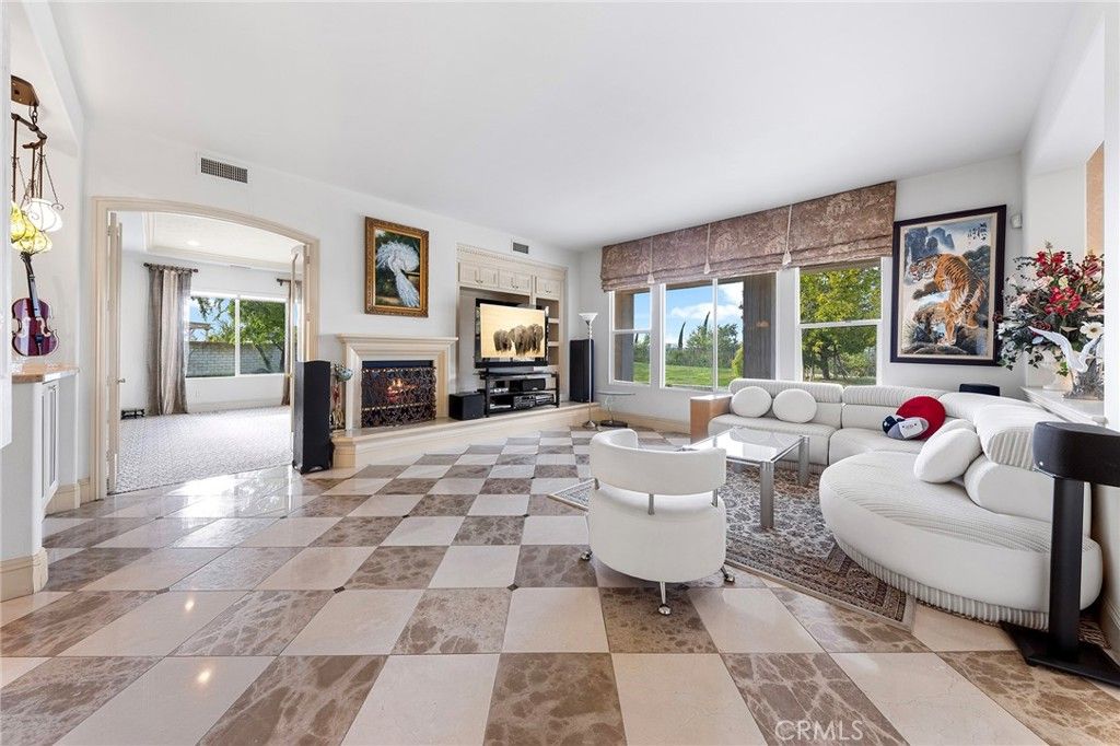 Fireplace, Interior, Living room