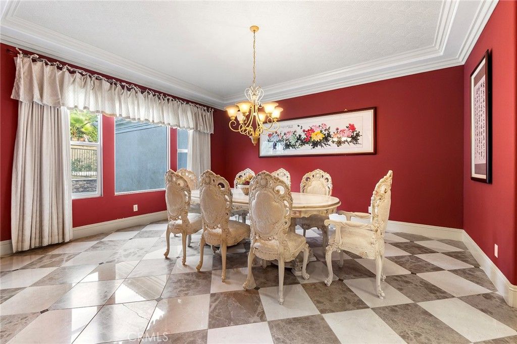 Chandelier, Dining room, Interior