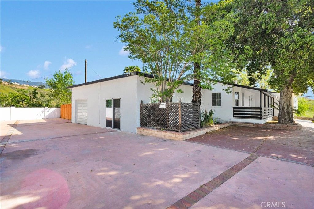 Backyard, Detached Garage, Exterior