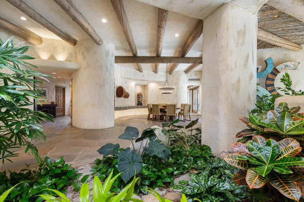 Dining room, Interior, Pendant Lights, Recessed Lighting, Wooden Beams