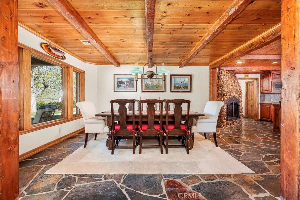 Dining room, Fireplace, Interior, Pendant Lights, Wooden Beams, Wooden Ceilings