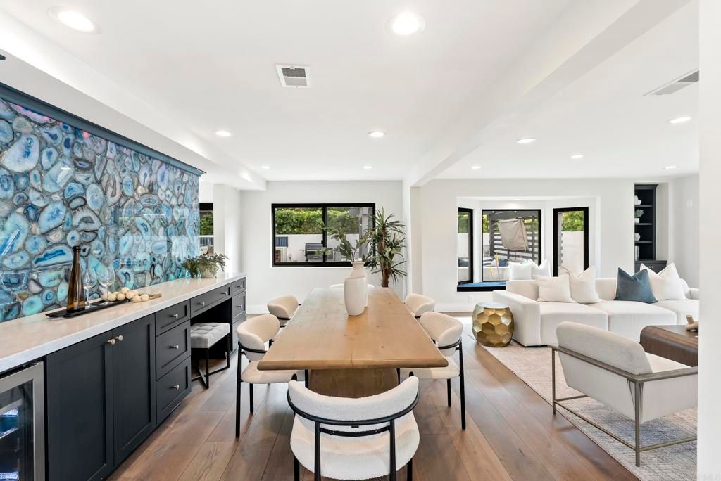 Dining room, Interior, Living room, Recessed Lighting, Wood Texture Flooring