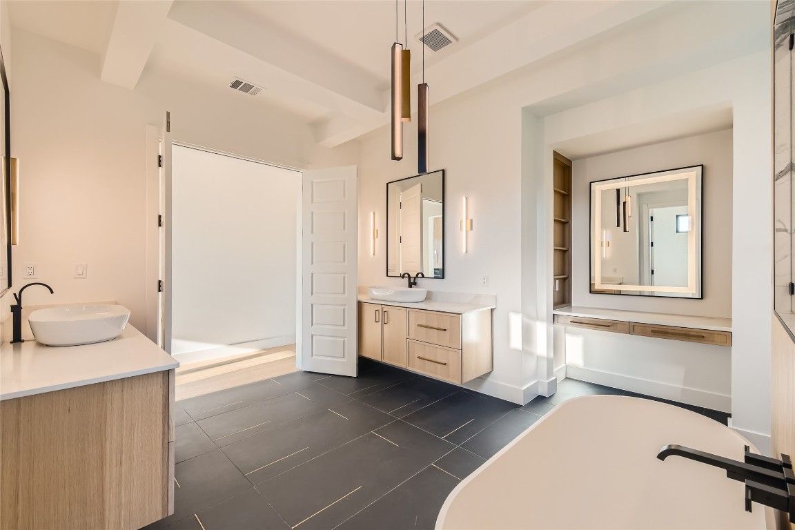 Bathroom, Dual Sink Vanities, Free Standing Baths, Interior
