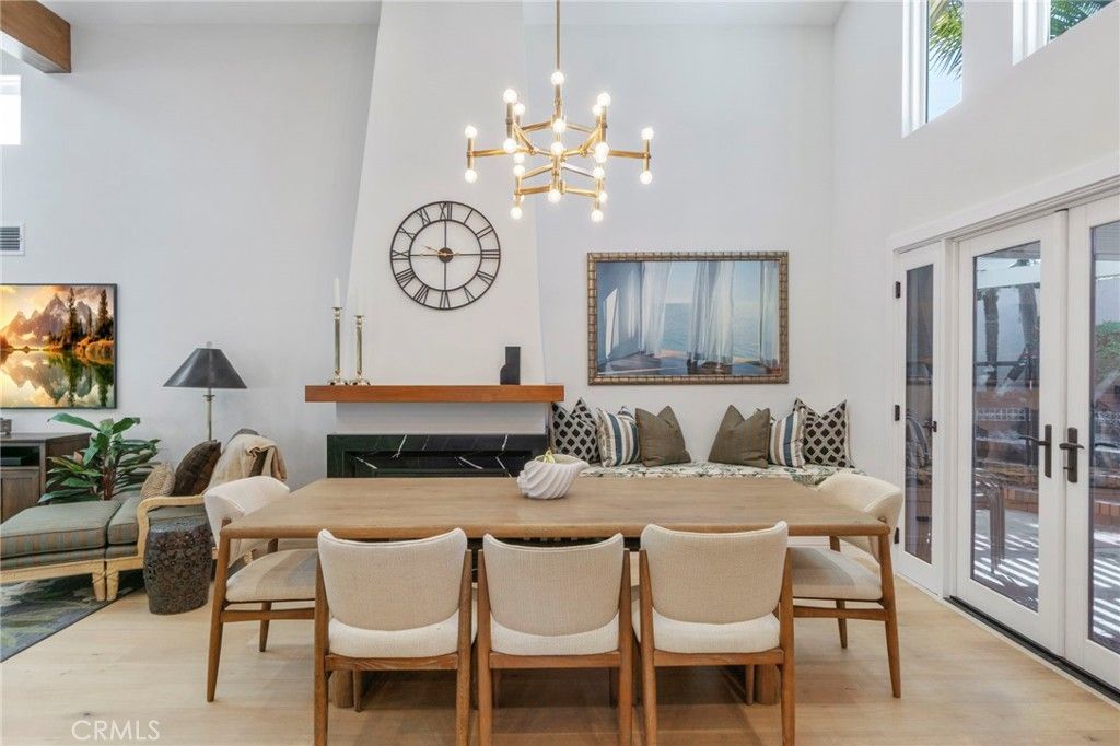 Dining room, Fireplace, Interior, Pendant Lights, Wood Texture Flooring
