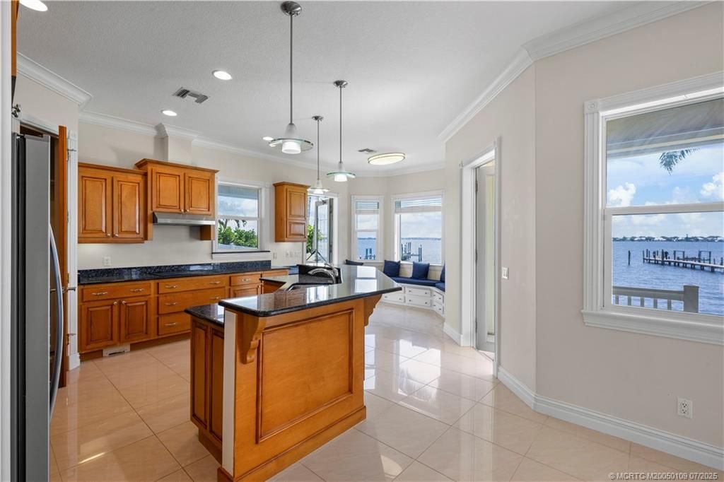 Interior, Kitchen, Pendant Lights, Recessed Lighting, Water