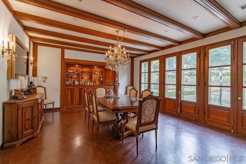 Chandelier, Dining room, Interior, Recessed Lighting, Wooden Beams