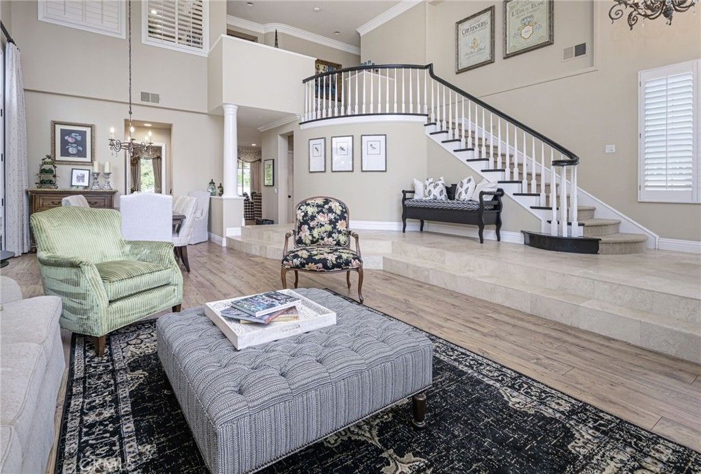Chandelier, Dining room, Interior, Living room, Pendant Lights, Recessed Lighting, Wood Texture Flooring