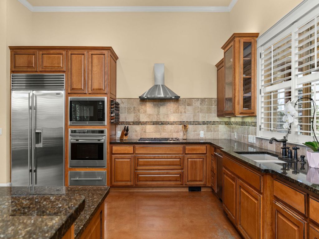 Interior, Kitchen, Stainless Steel Appliances