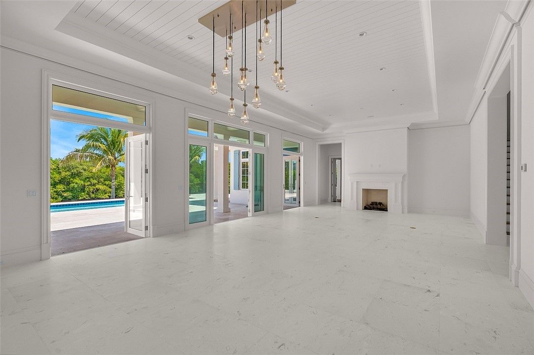 Empty room, Fireplace, Interior, Pendant Lights, Recessed Lighting