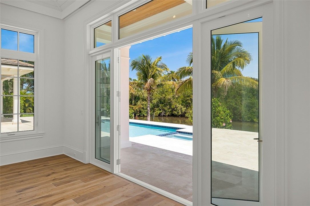 Empty room, Interior, Pool, Wood Texture Flooring