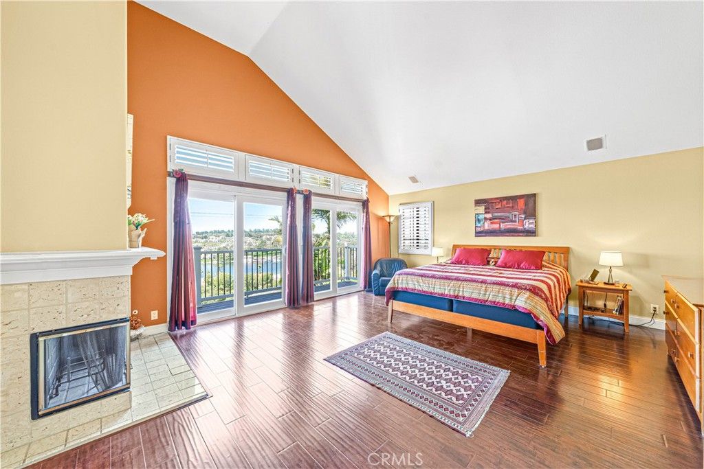Bedroom, Fireplace, Interior, Wood Texture Flooring
