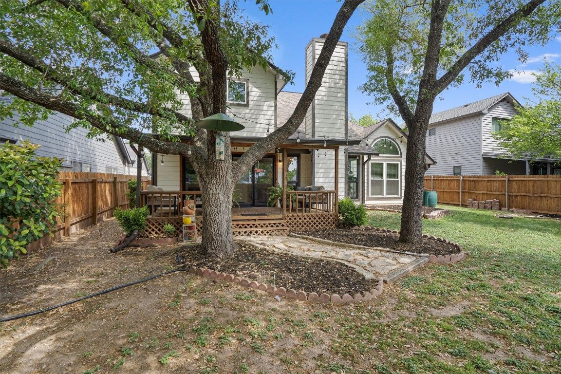 Backyard, Exterior, Facade, Queen Anne Victorian