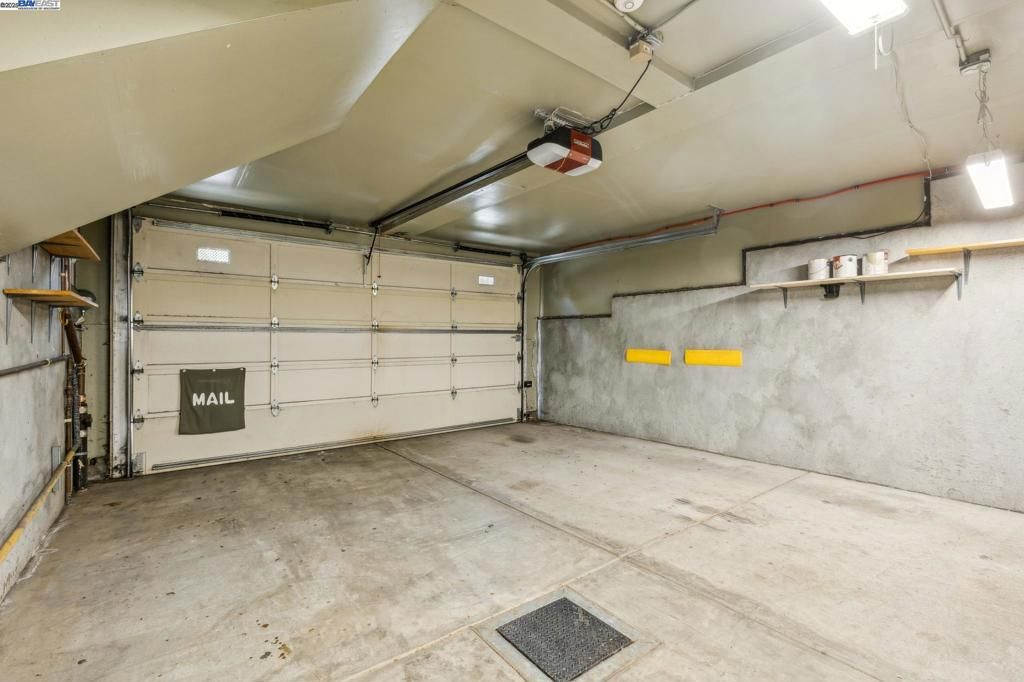 Garage, Interior