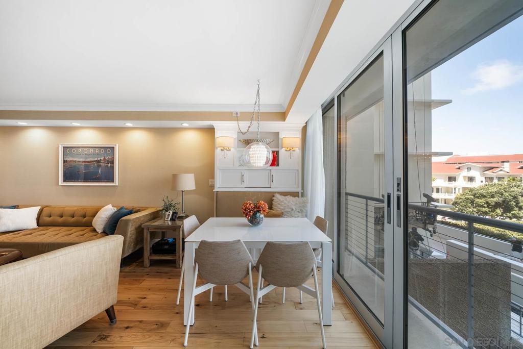 Dining room, Interior, Living room, Pendant Lights, Recessed Lighting, Wood Texture Flooring