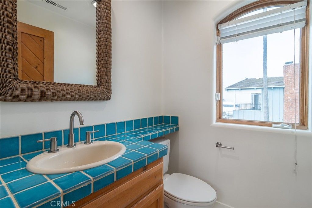 Bathroom, Interior, Tile Countertops