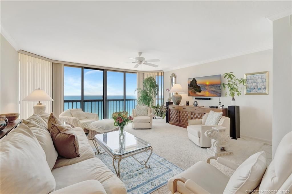 Interior, Living room, Water
