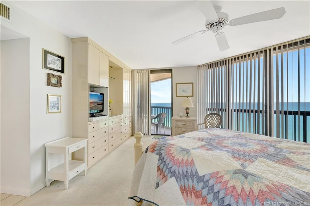 Bedroom, Interior, Water
