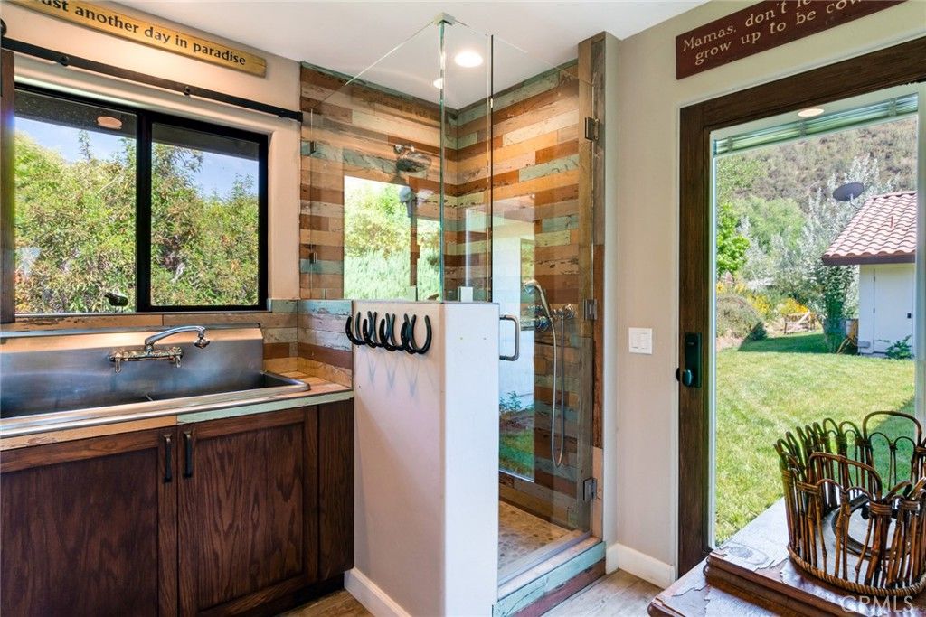 Interior, Recessed Lighting, Wood Texture Flooring, Wooden Walls