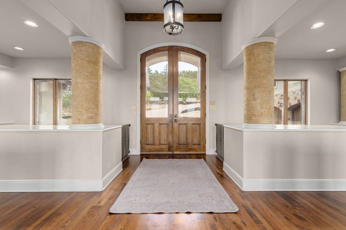 Interior, Recessed Lighting, Wooden Beams, Wood Texture Flooring