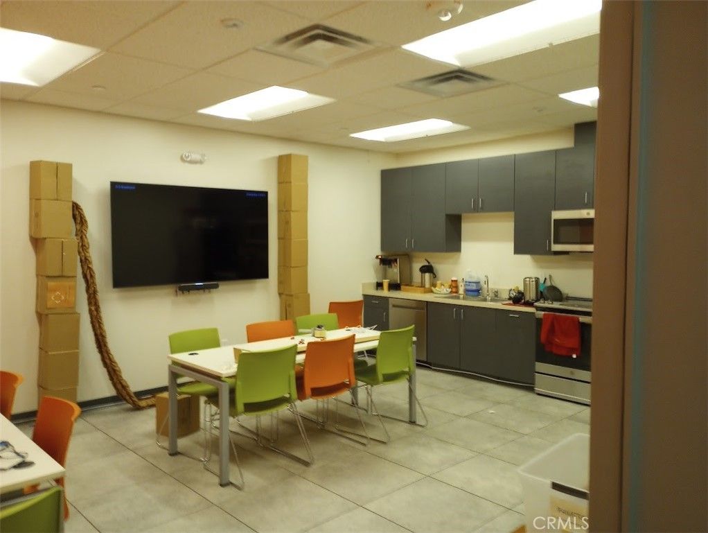 Dining room, Interior, Kitchen, Recessed Lighting