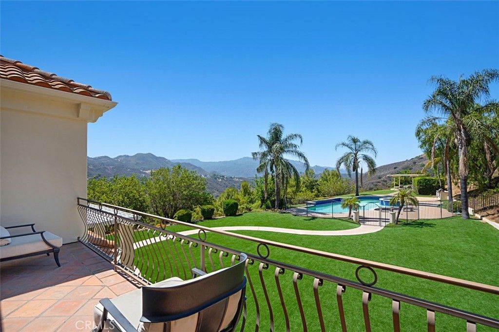 Exterior, Pool, Other