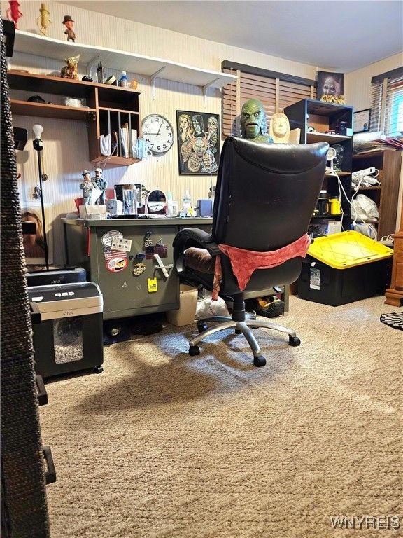 Home Office, Interior