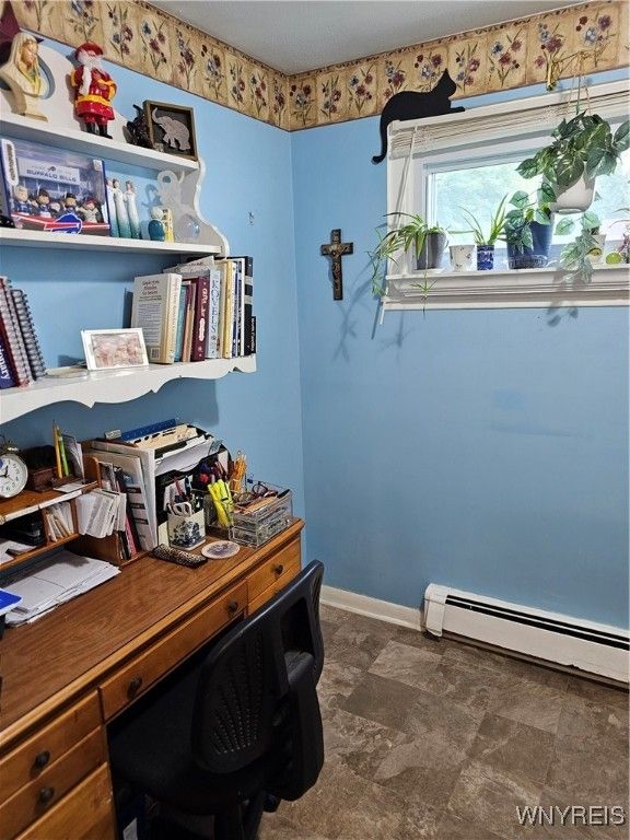 Home Office, Interior