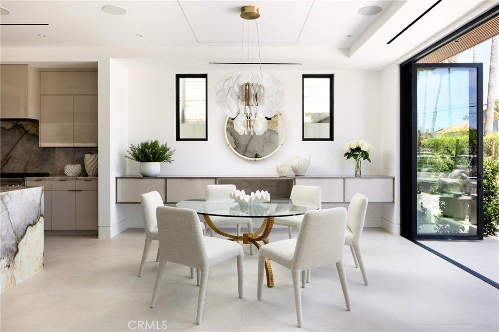 Dining room, Interior, Pendant Lights, Recessed Lighting