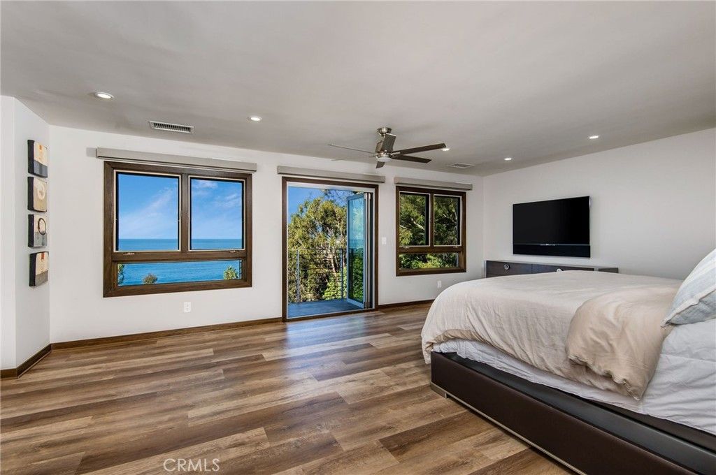 Bedroom, Interior, Recessed Lighting, Water, Wood Texture Flooring