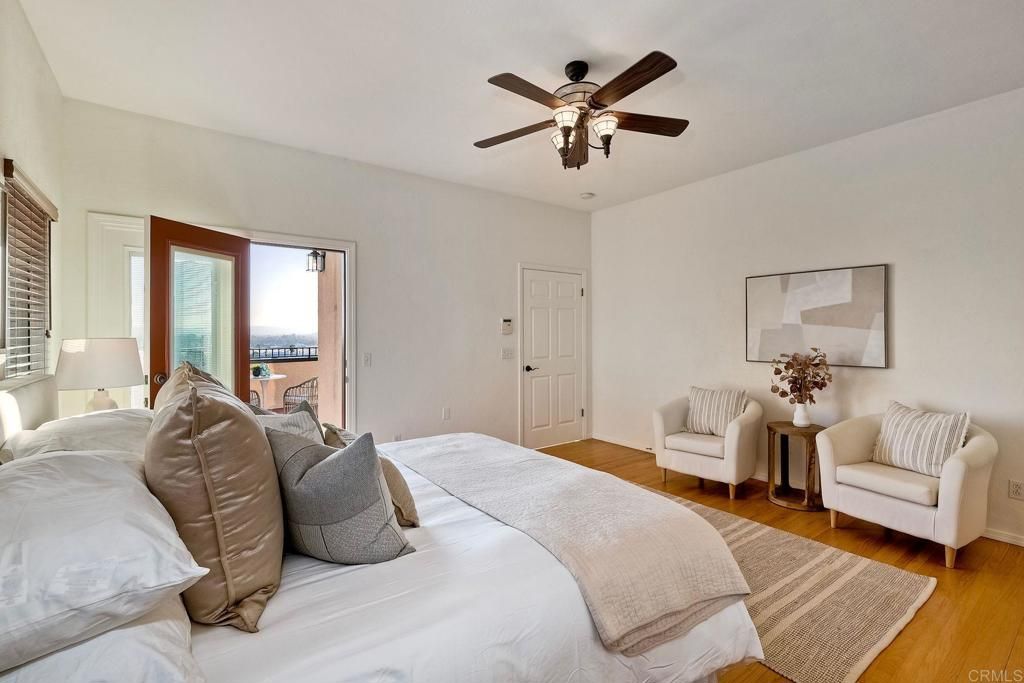 Bedroom, Interior, Water, Wood Texture Flooring