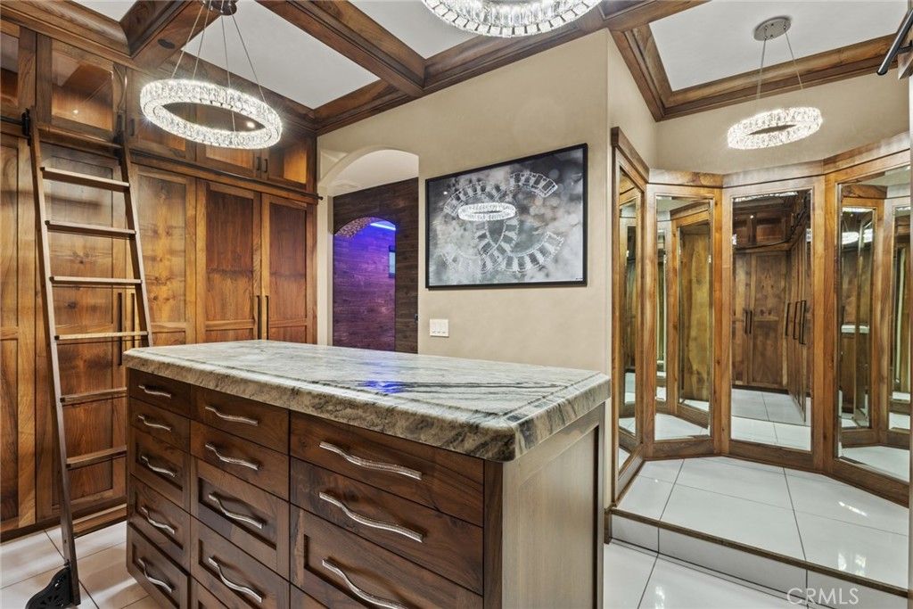 Chandelier, Interior, Pendant Lights