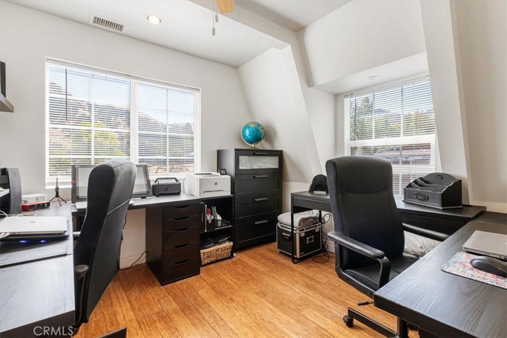 Home Office, Interior, Recessed Lighting, Wood Texture Flooring
