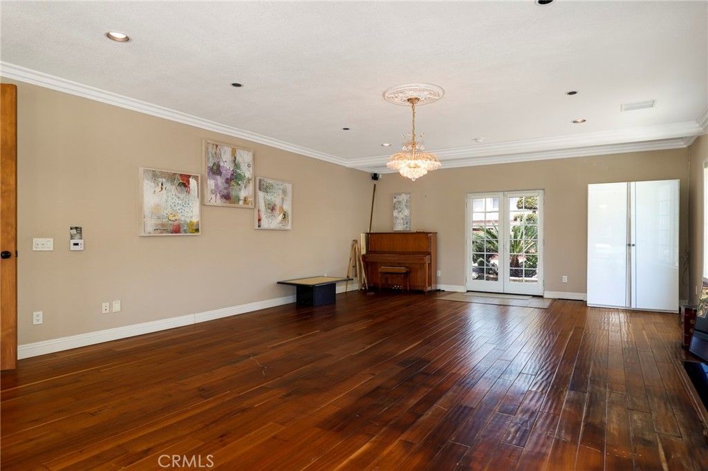 Chandelier, Empty room, Interior, Recessed Lighting, Wood Texture Flooring