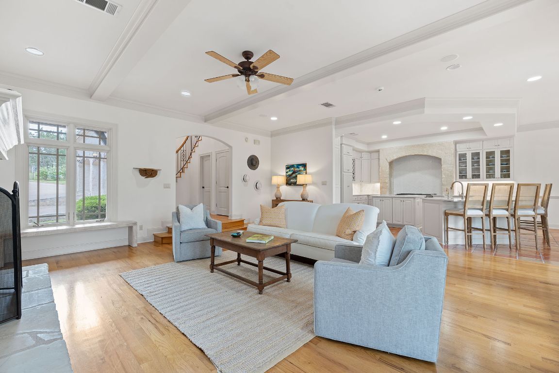 Interior, Living room, Recessed Lighting, Wood Texture Flooring